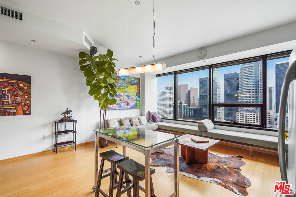 1100 Wilshire Boulevard - Photo 0