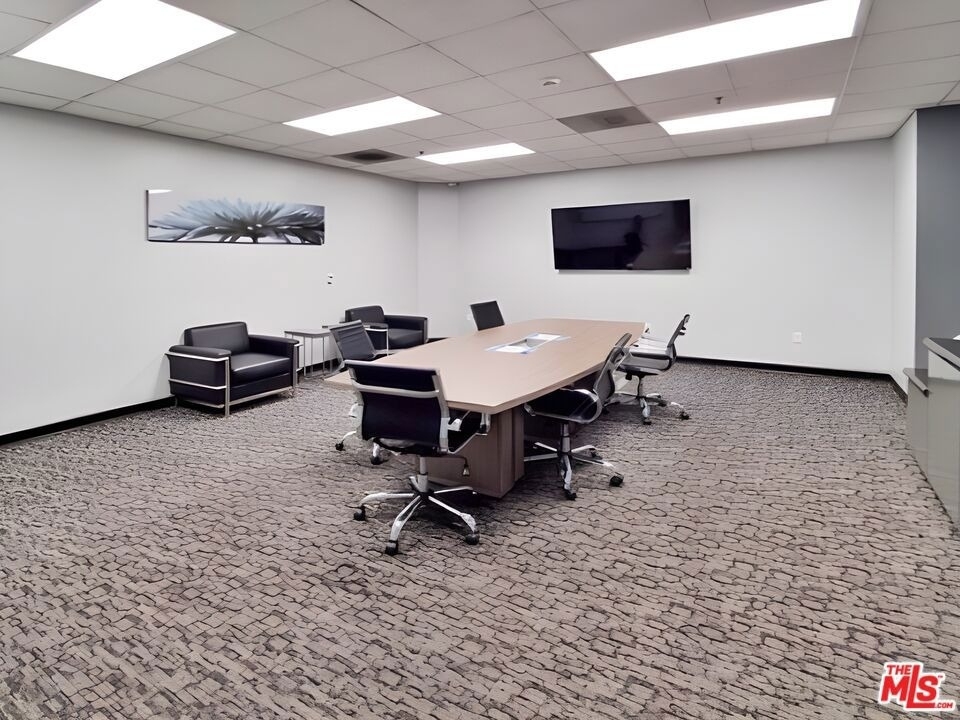 1100 Wilshire Boulevard - Photo 22