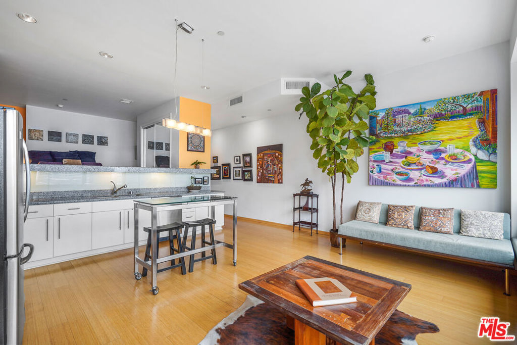 1100 Wilshire Boulevard - Photo 5