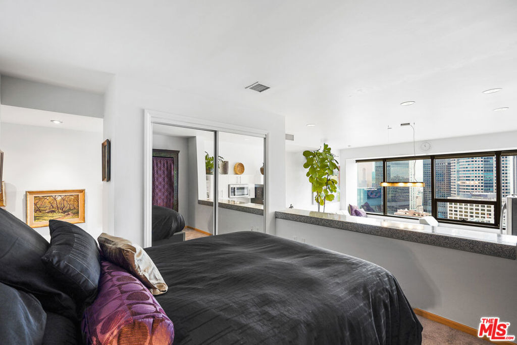 1100 Wilshire Boulevard - Photo 10