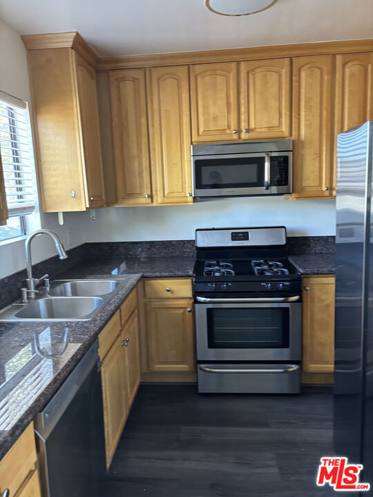 14311 Magnolia Boulevard - Photo 5