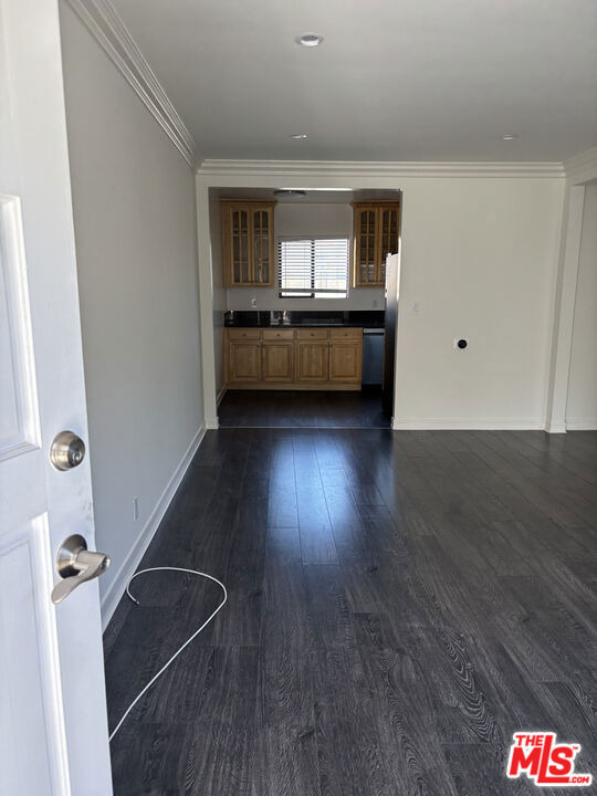 14311 Magnolia Boulevard - Photo 2