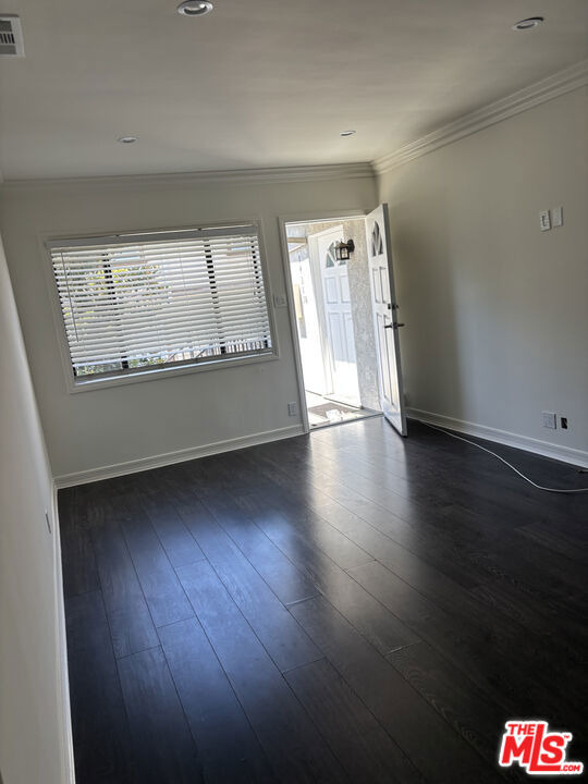 14311 Magnolia Boulevard - Photo 3