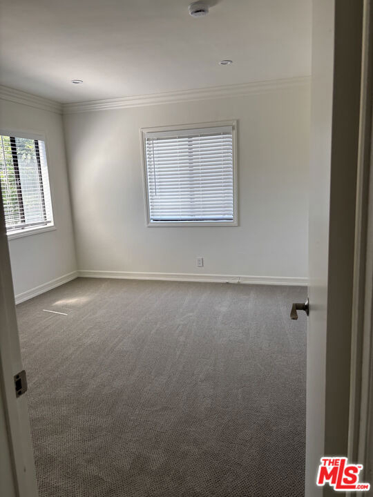 14311 Magnolia Boulevard - Photo 7
