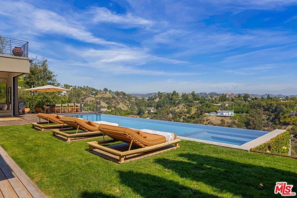 1030 Somera Road - Photo 23