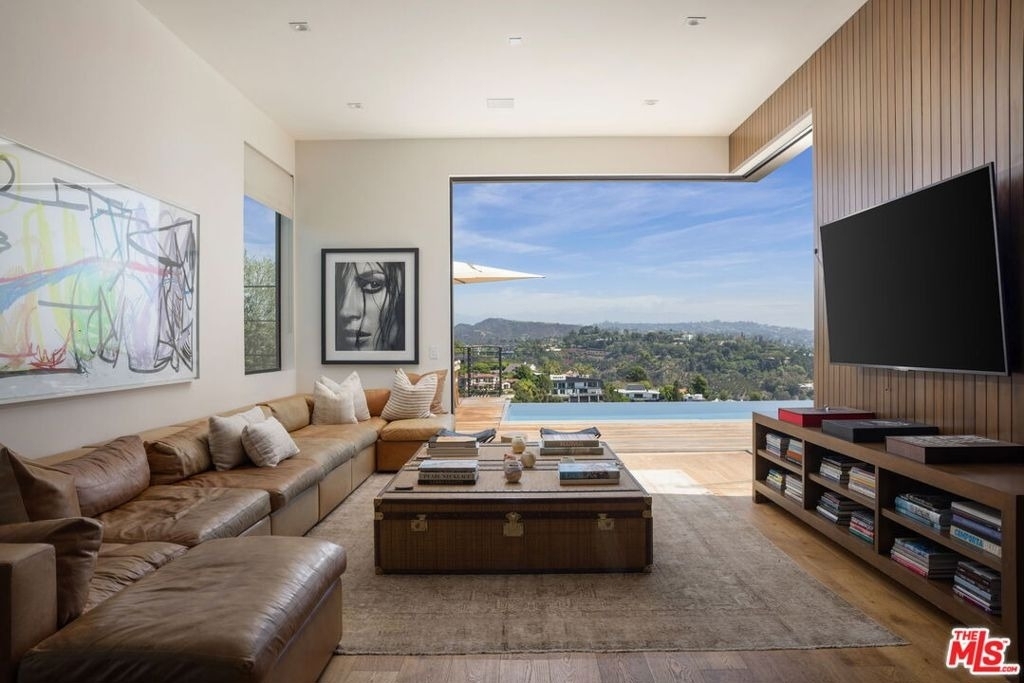 1030 Somera Road - Photo 6