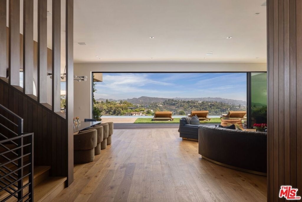 1030 Somera Road - Photo 3
