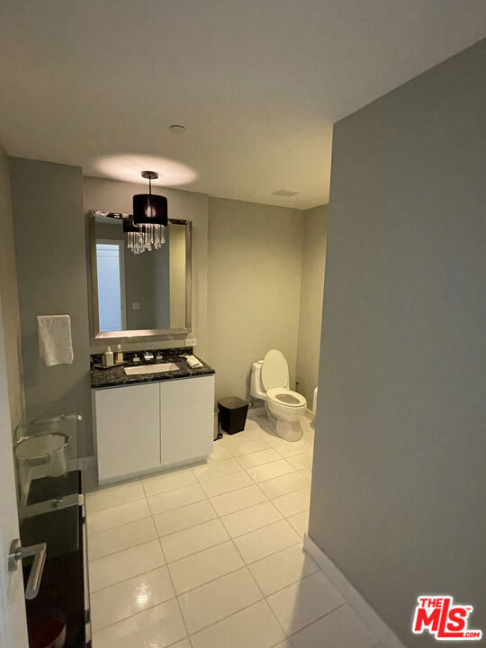 900 W Olympic Boulevard - Photo 14