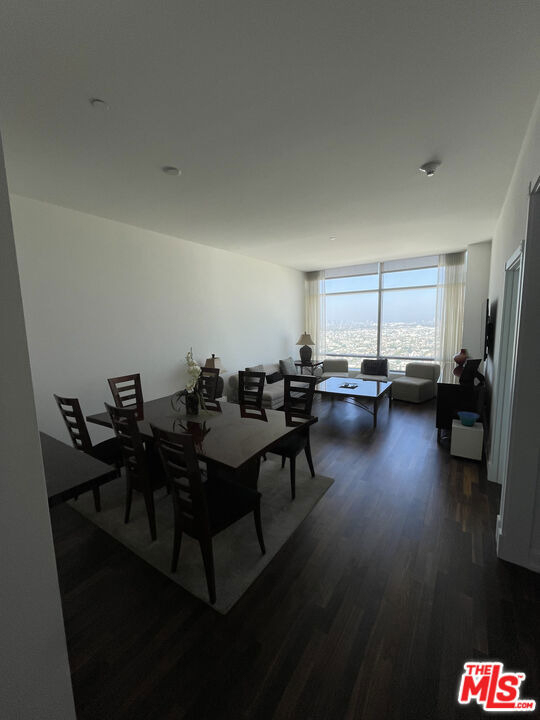 900 W Olympic Boulevard - Photo 7