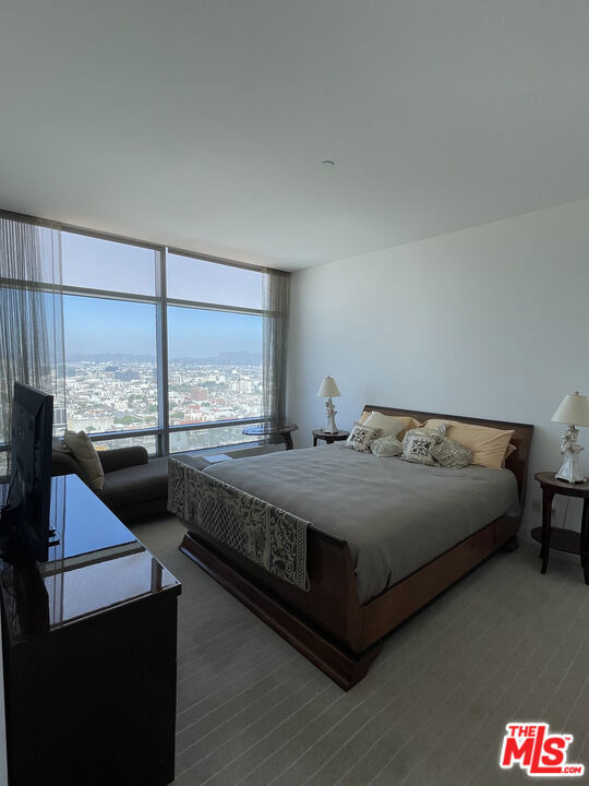 900 W Olympic Boulevard - Photo 15