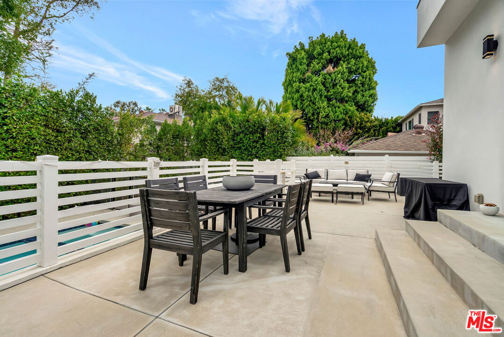 4203 Saugus Avenue - Photo 23