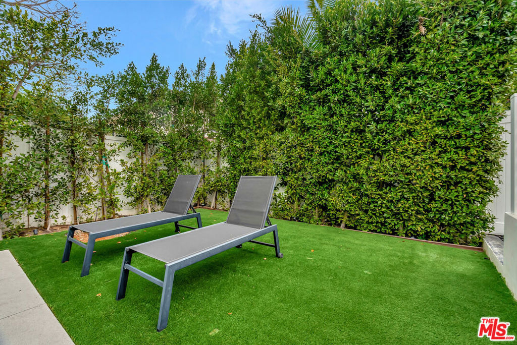 4203 Saugus Avenue - Photo 26