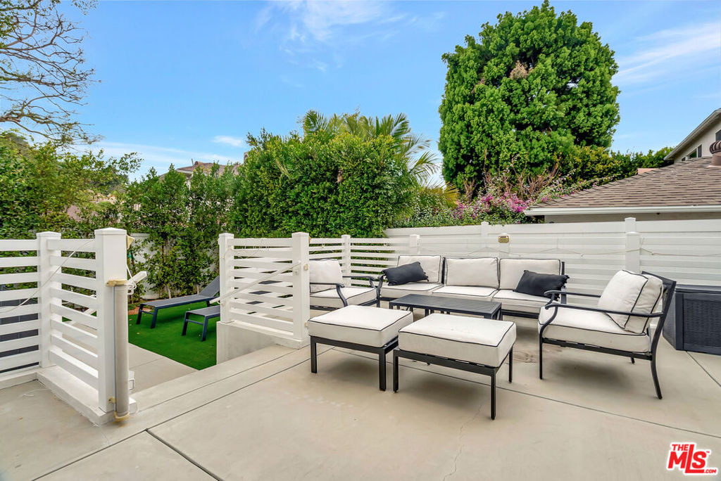 4203 Saugus Avenue - Photo 24