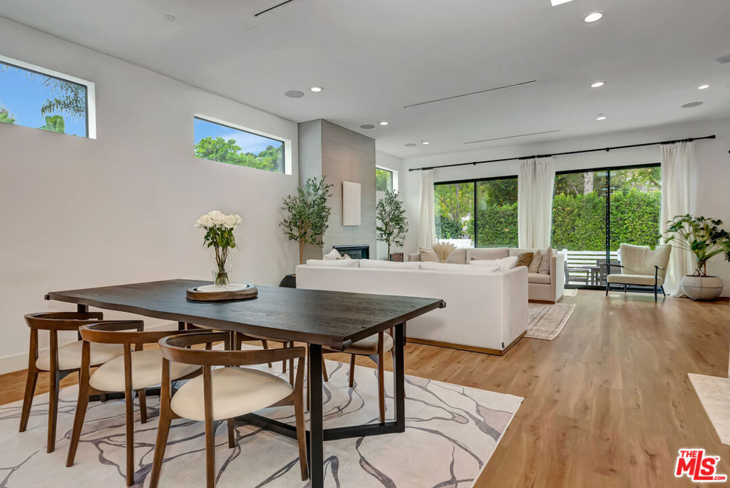 4203 Saugus Avenue - Photo 9