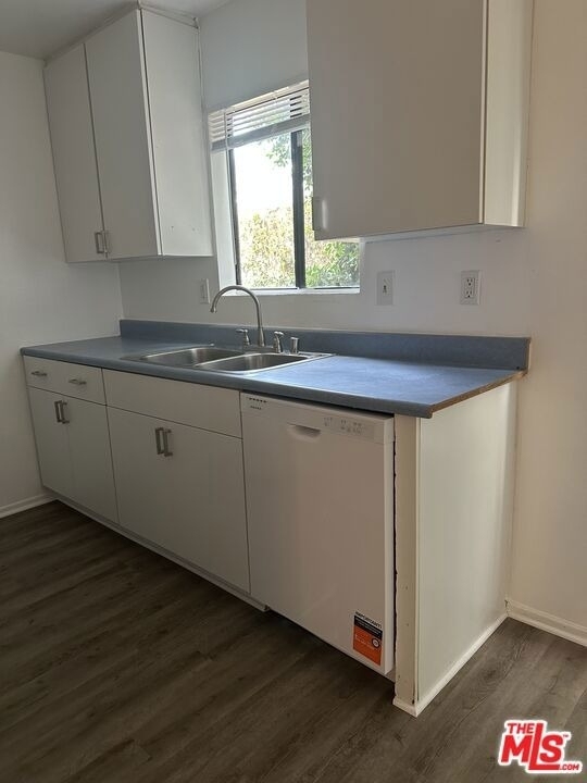 710 Crenshaw Boulevard - Photo 3
