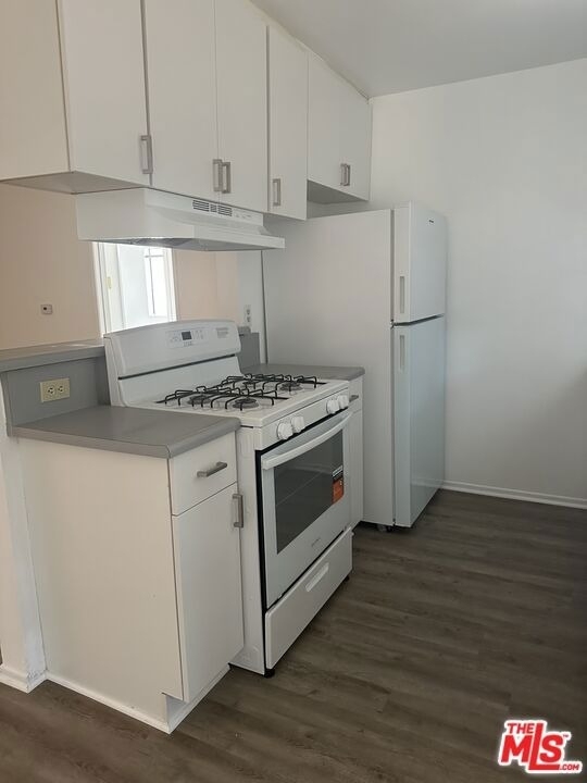 710 Crenshaw Boulevard - Photo 2