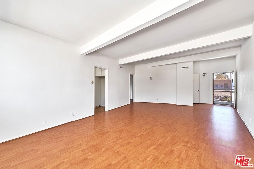 4085 W 7th Street - Photo 8
