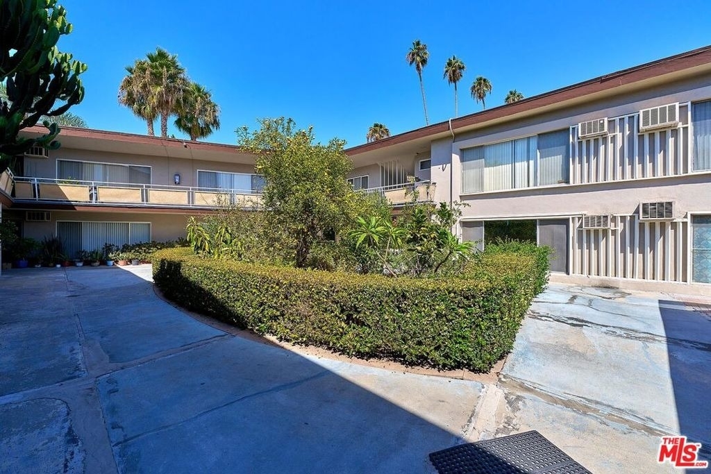 4085 W 7th Street - Photo 0
