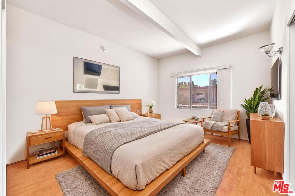 4085 W 7th Street - Photo 2