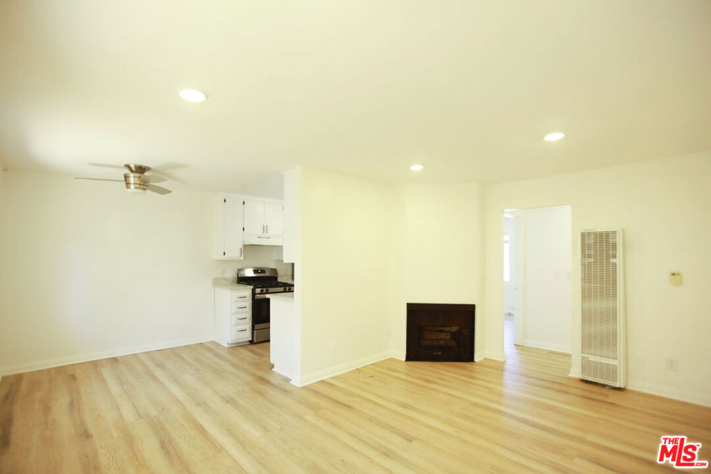 833 S Orange Grove Avenue - Photo 0
