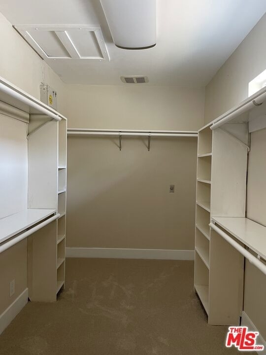 5048 Enfield Avenue - Photo 10