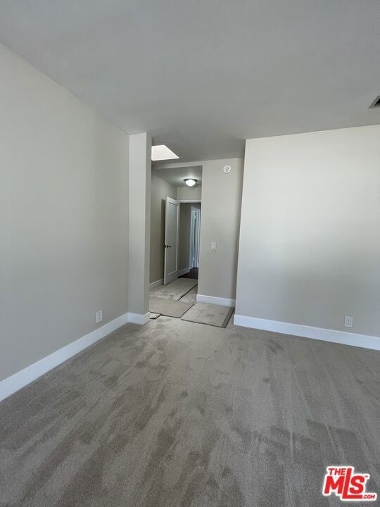 5048 Enfield Avenue - Photo 28
