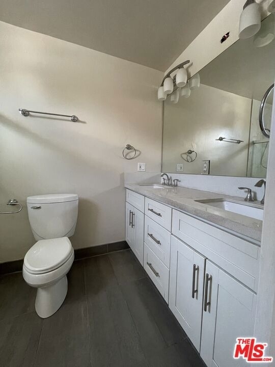 5048 Enfield Avenue - Photo 21