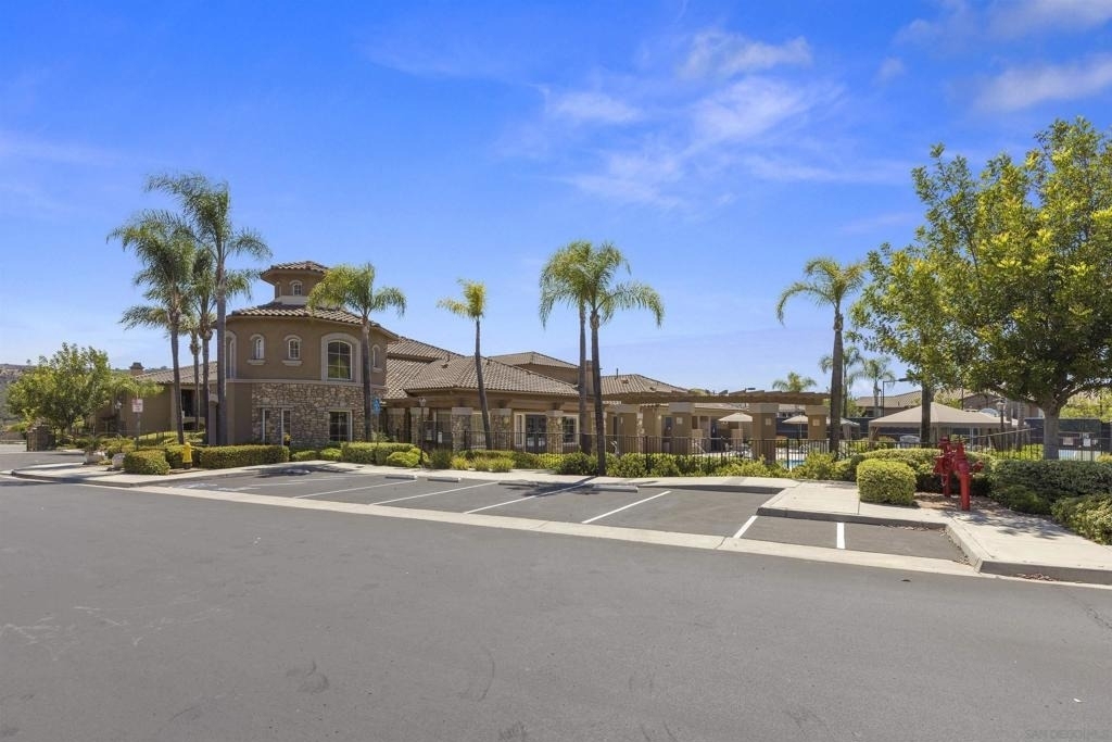 10910 Serafina Ln - Photo 9