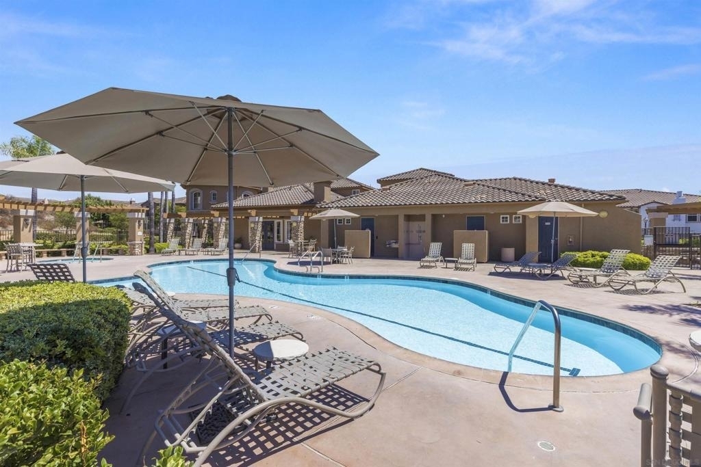 10910 Serafina Ln - Photo 11