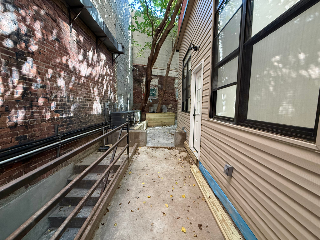 11 Marcus Garvey Boulevard - Photo 5