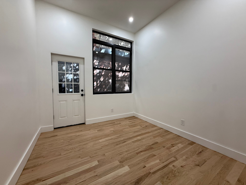 11 Marcus Garvey Boulevard - Photo 10
