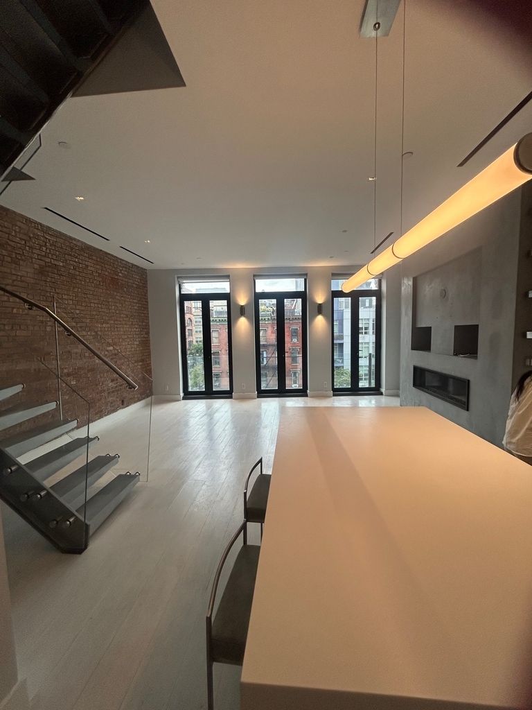 East Village - Photo 1