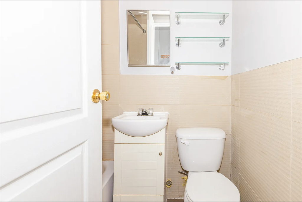 707 Sterling Place - Photo 3
