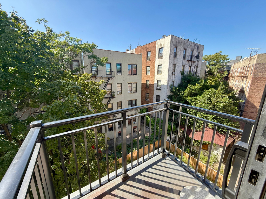 682 East 21st Street - Photo 5