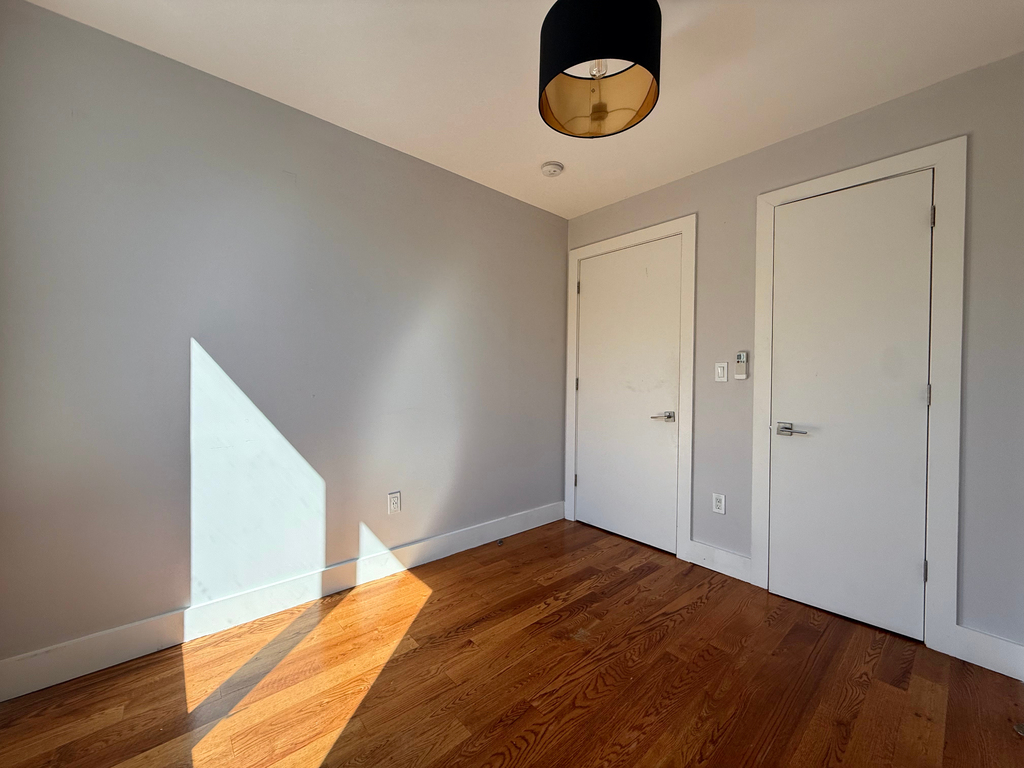 682 East 21st Street - Photo 9