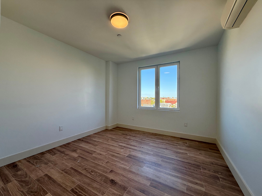454 East 26th Street - Photo 12