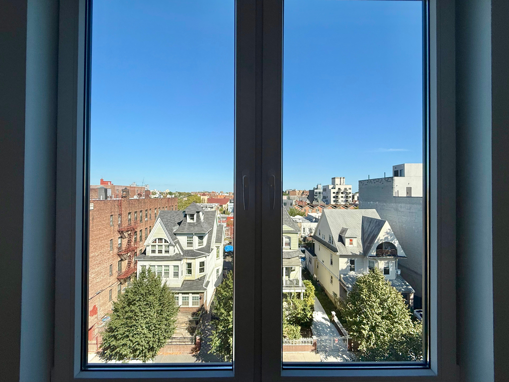 454 East 26th Street - Photo 13