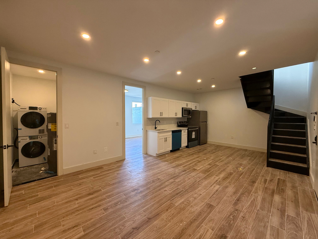 454 East 26th Street - Photo 1