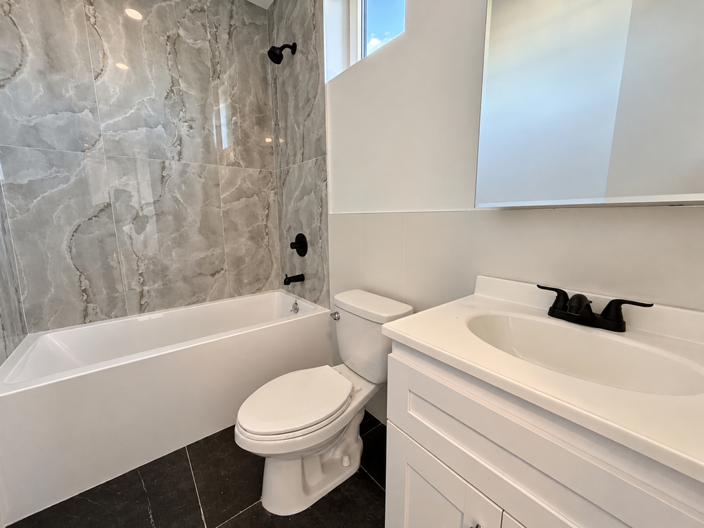 454 East 26th Street - Photo 7