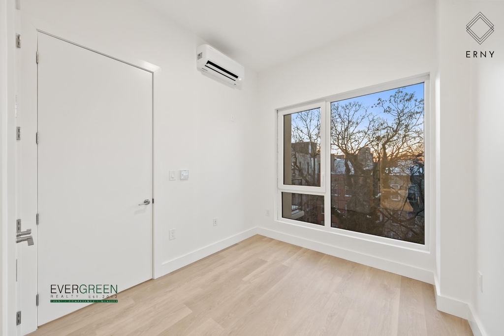 354 East 28th Street - Photo 3