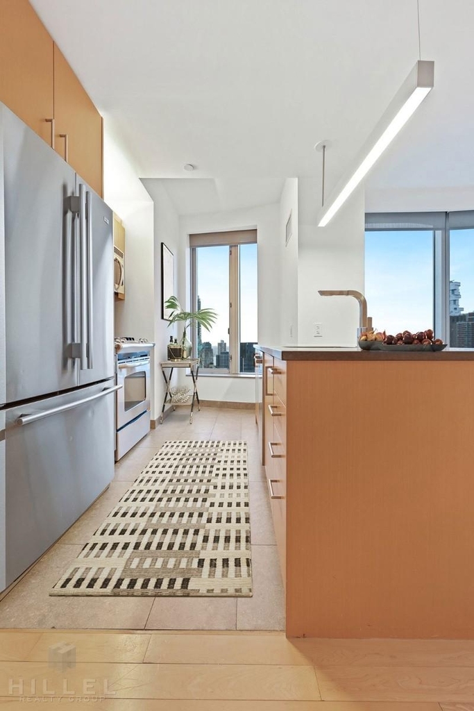 Spruce St. - Photo 4