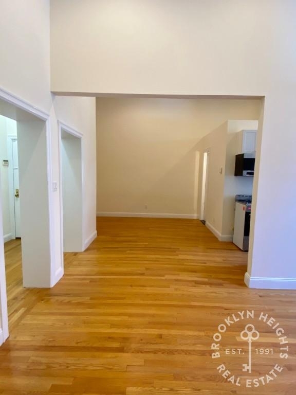 143 Montague Street - Photo 4