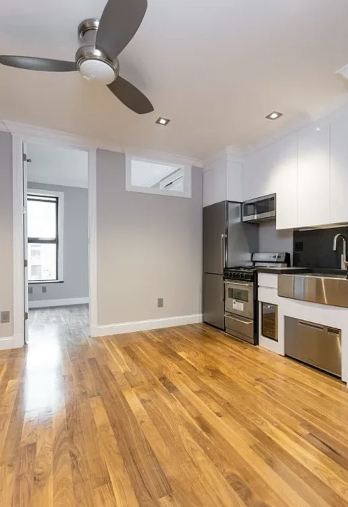 16 East 116th Street - Photo 0