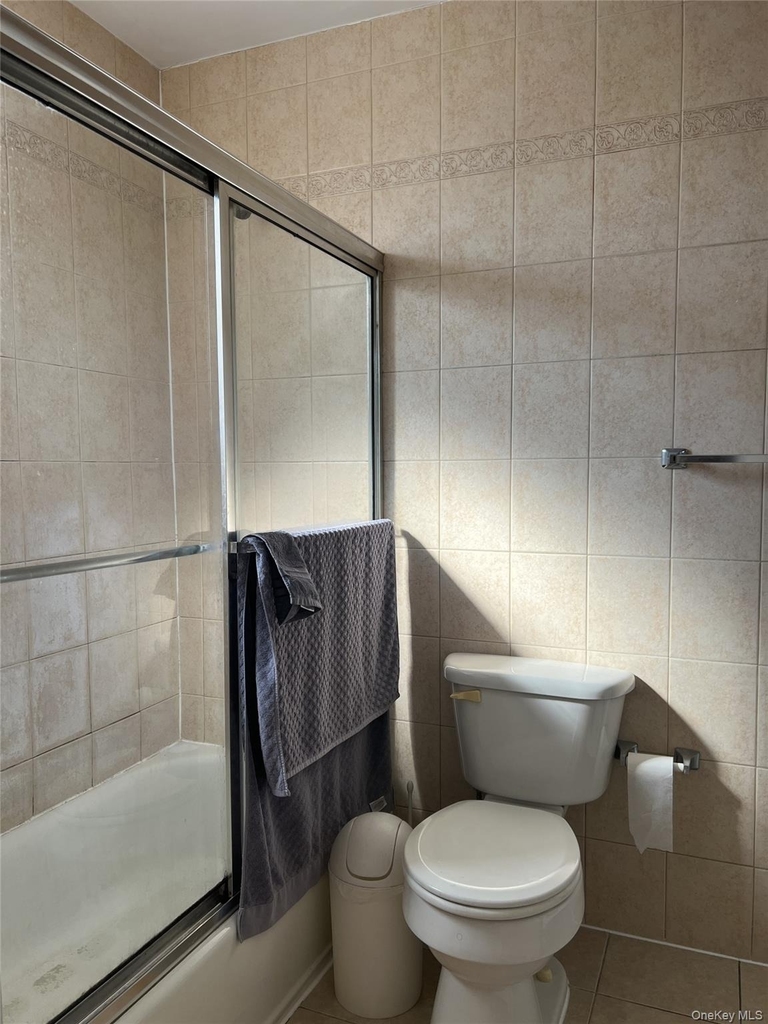 4325 215 Street - Photo 3