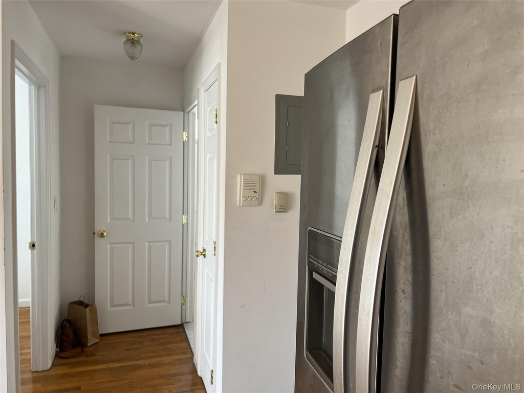 4325 215 Street - Photo 7