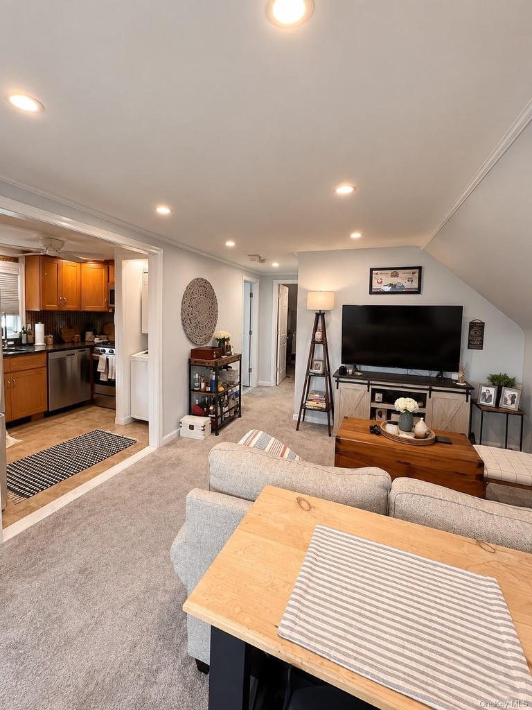 537 E Park Avenue - Photo 10
