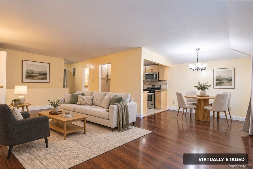 16504 Sayres Avenue - Photo 14
