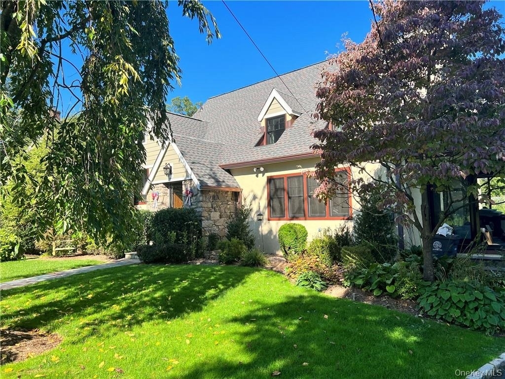 88 Hartsdale Avenue - Photo 1