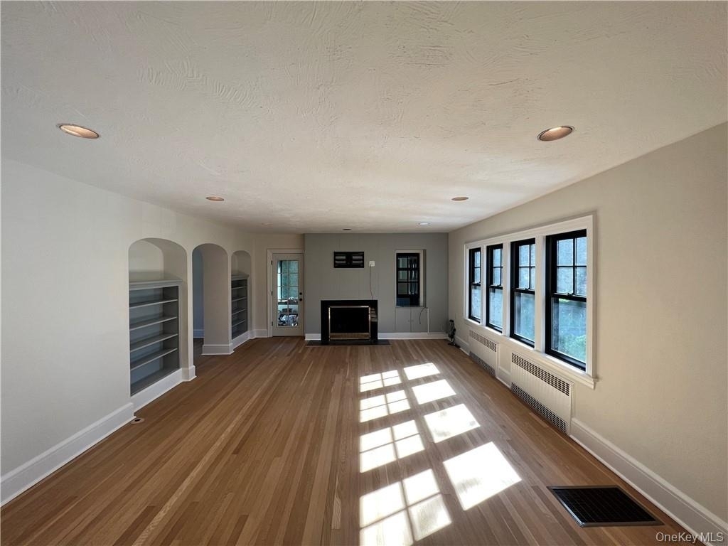 88 Hartsdale Avenue - Photo 2