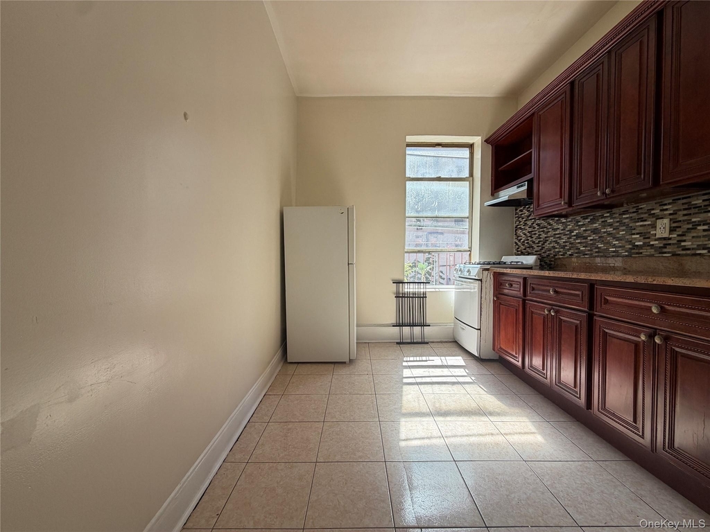 50 Main Street - Photo 3